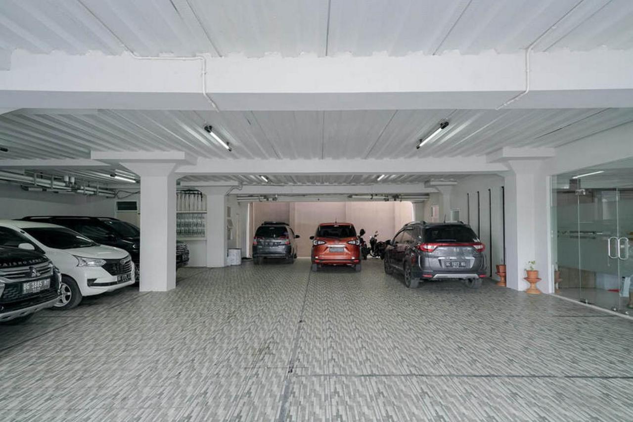 Urbanview Hotel Bari Syariah Palembang By Reddoorz ภายนอก รูปภาพ